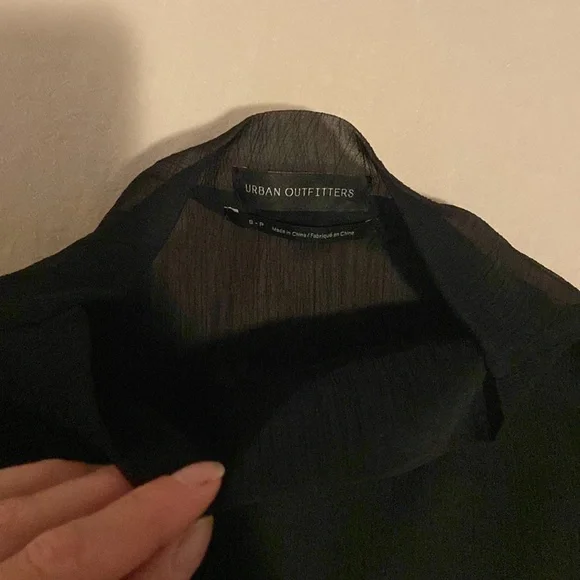 UO Sheer mock neck blouse - Picture 4 of 5